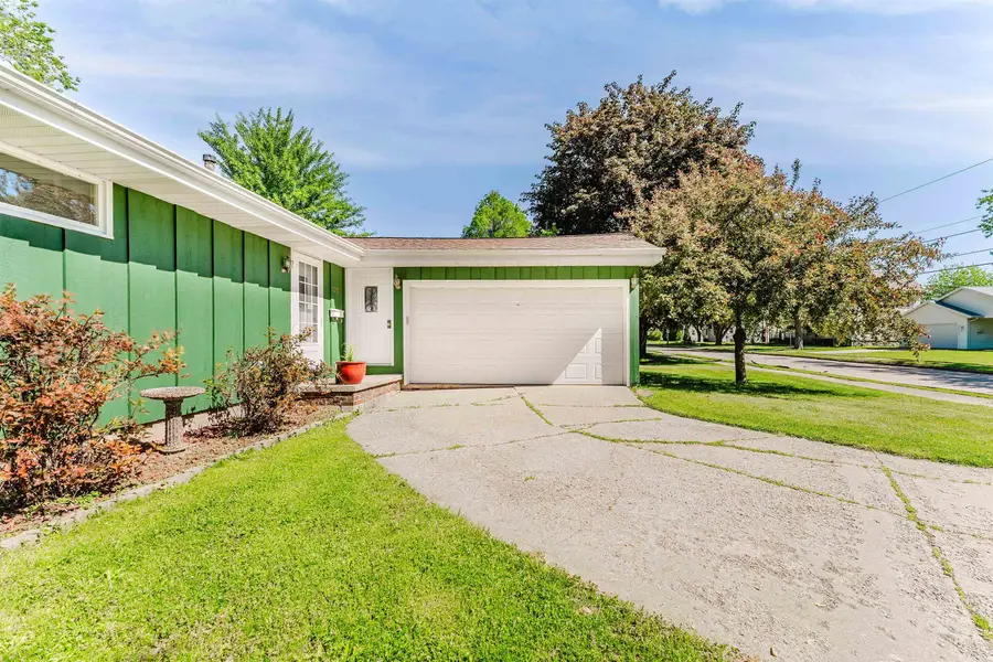 727 Telulah Avenue, Appleton, WI 54915 - #3