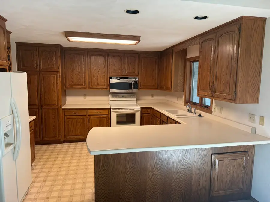 1864 Imperial Road, Oshkosh, WI 54904 - #2