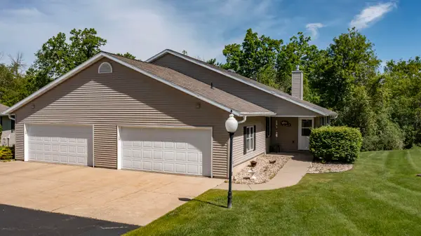 232 Prairie View Court, WAUPACA, WI 54981