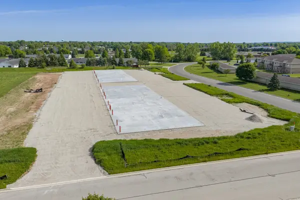 1662 Swan Road, DE PERE, WI 54115