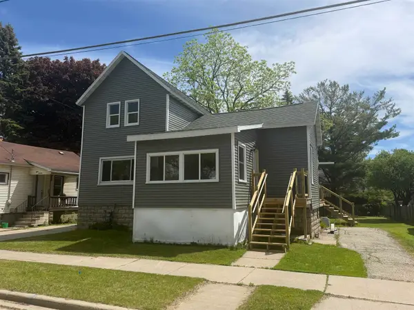 810 4th Street, MENOMINEE, WI 49858