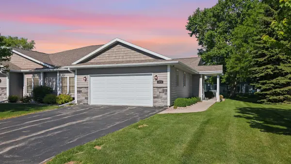 1274 Cameron Circle, NEENAH, WI 54956