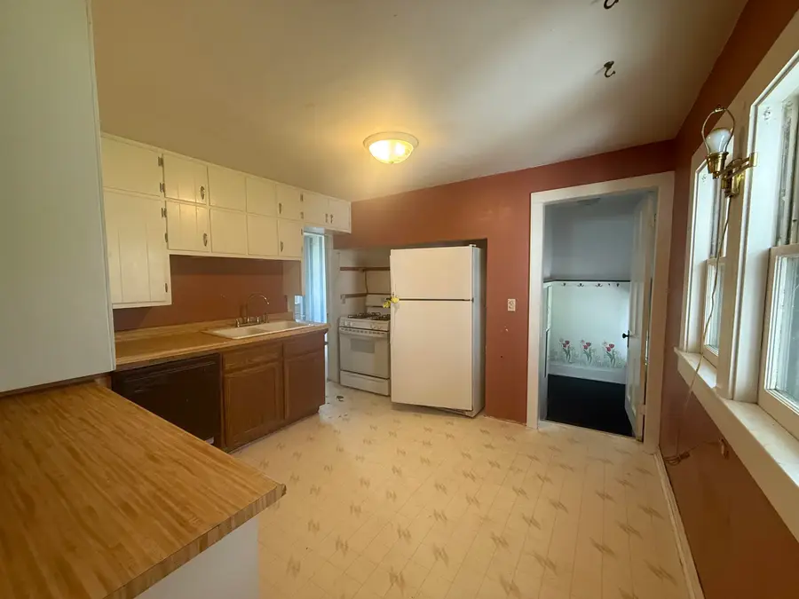 1021 Eastman Street, Oshkosh, WI 54901 - #2