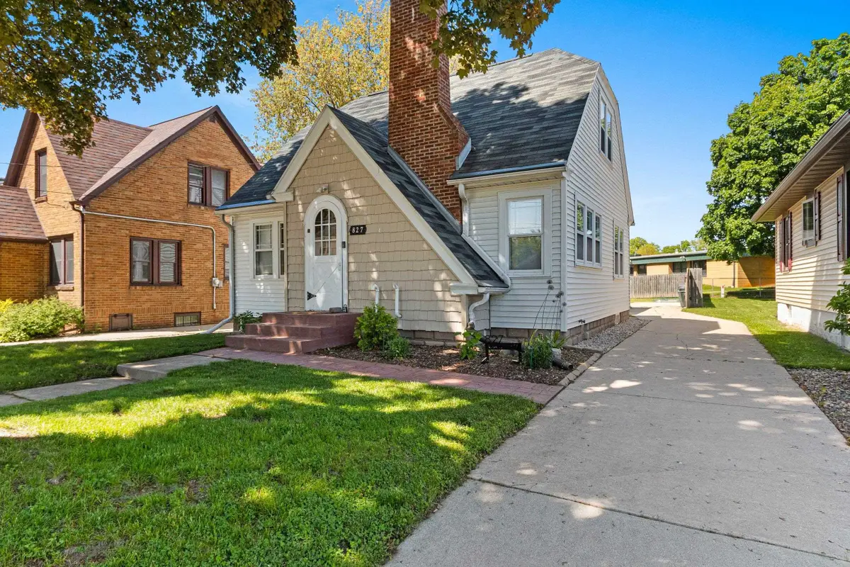 827 Catherine Street, Green Bay, WI 54301-2324 - #1