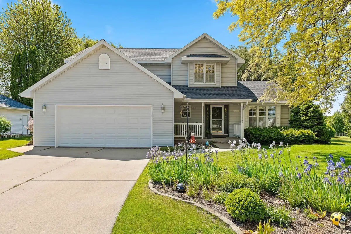 2038 Emerald Drive, Green Bay, WI 54311 - #1