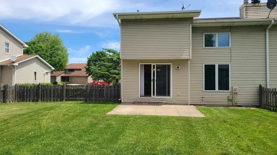 2390 Cedar Ridge Court, Green Bay, WI 54313-5772 - #2