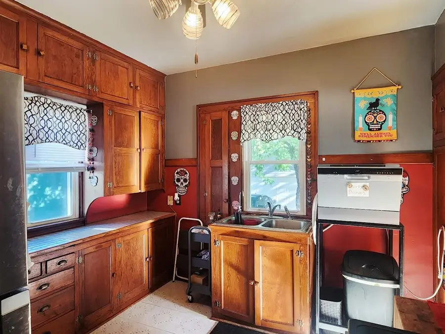 506 W Scott Street, Fond Du Lac, WI 54937-2124 - #2