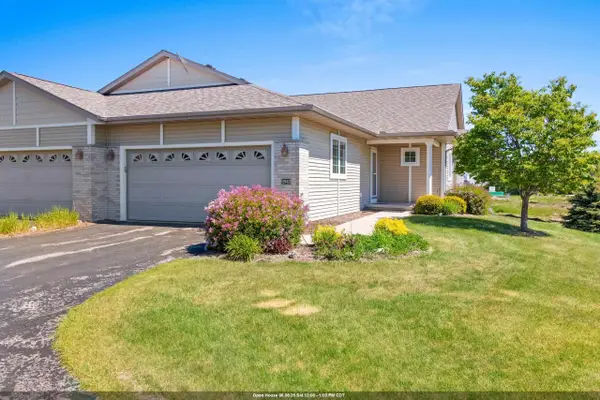 1942 Ravenswood Lane, MANITOWOC, WI 54220