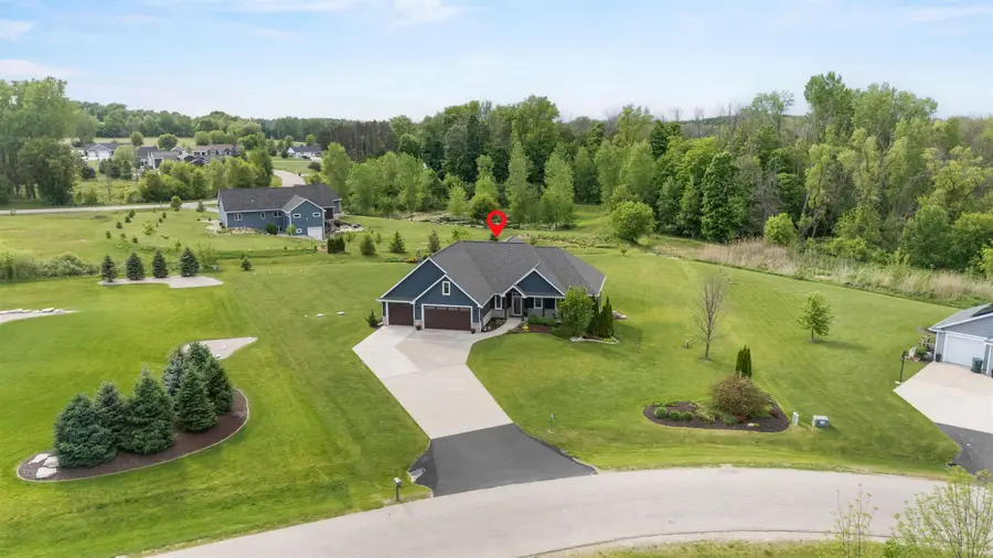 W7500 Cross Country Lane, Hortonville, WI 54944-9169 - #2