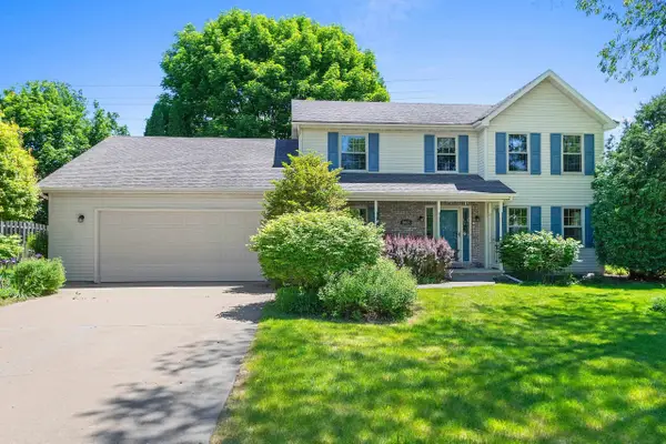 2055 Lynn Drive, NEENAH, WI 54956-4228