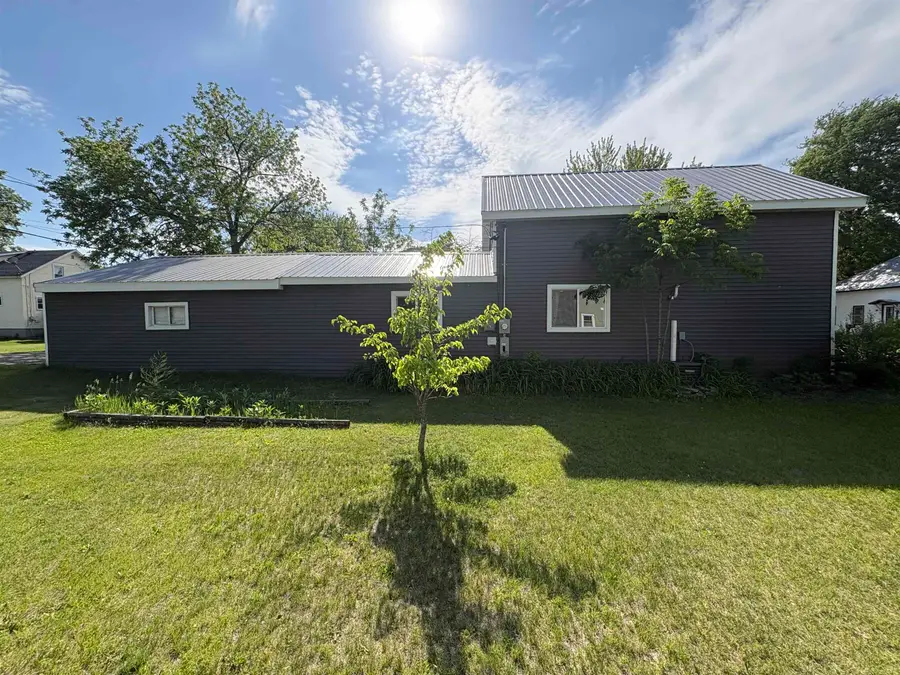 306 2nd Street, Oconto, WI 54153 - #2