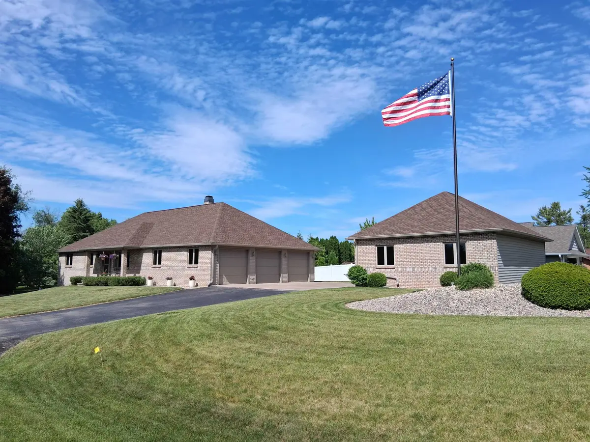 N1434 Highgreen Court, Greenville, WI 54942 - #1