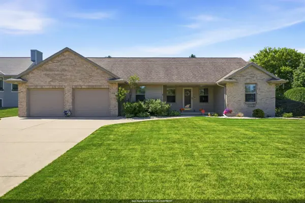1735 Orange Blossom Drive, GREEN BAY, WI 54313