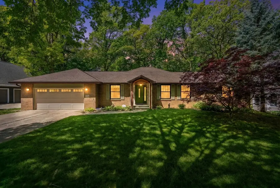 250 Traders Point, Green Bay, WI 54302-5235 - #2