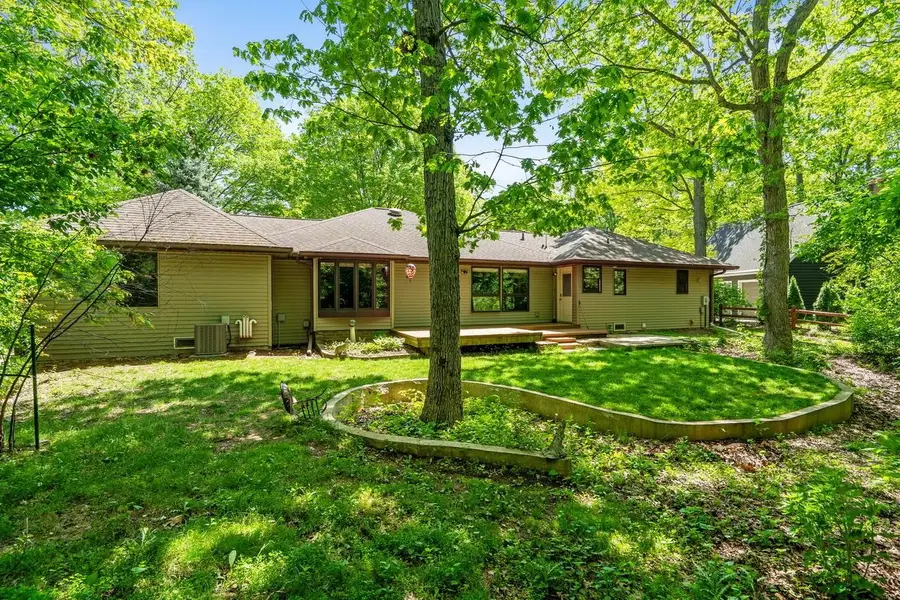 250 Traders Point, Green Bay, WI 54302-5235 - #3