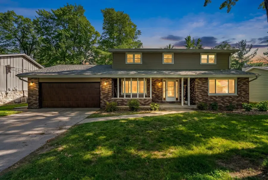 2049 Shamrock Lane, Green Bay, WI 54301 - #2