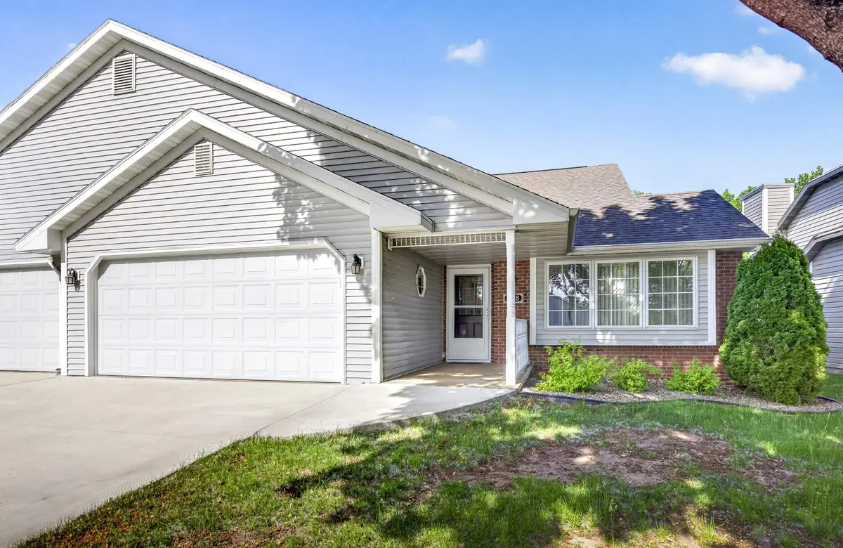 238 Lake Pointe Drive, Oshkosh, WI 54904 - #1