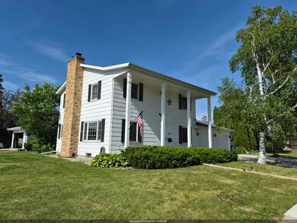 1456 W 4th Avenue, OSHKOSH, WI 54902