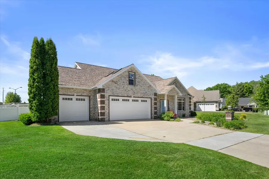 3336 Star Creek Court, Green Bay, WI 54311 - #2