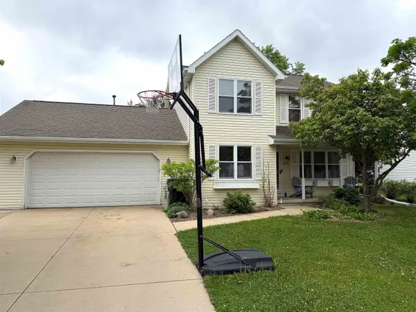 2933 Sunray Lane, GREEN BAY, WI 54313-7171