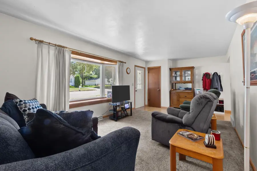 409 E Mary Street, Black Creek, WI 54106-9794 - #3