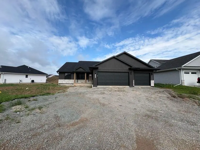 1399 Crossroads Drive, De Pere, WI 54115 - #1
