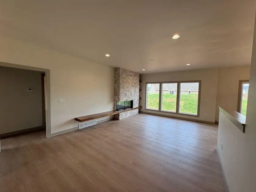 1399 Crossroads Drive, De Pere, WI 54115 - #2