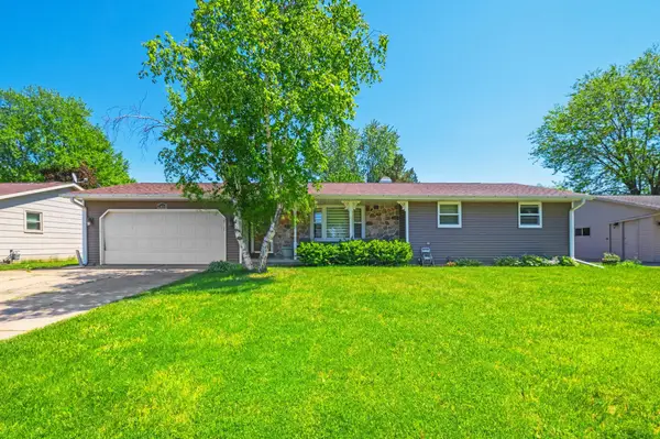 2430 Heather Road, GREEN BAY, WI 54311