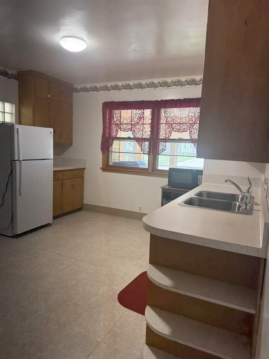 814 W 3rd Street, Appleton, WI 54914 - #2