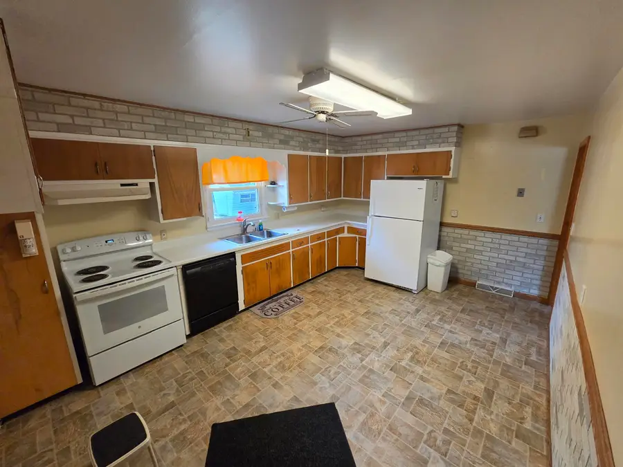 218 Dodge Street, Princeton, WI 54968 - #2