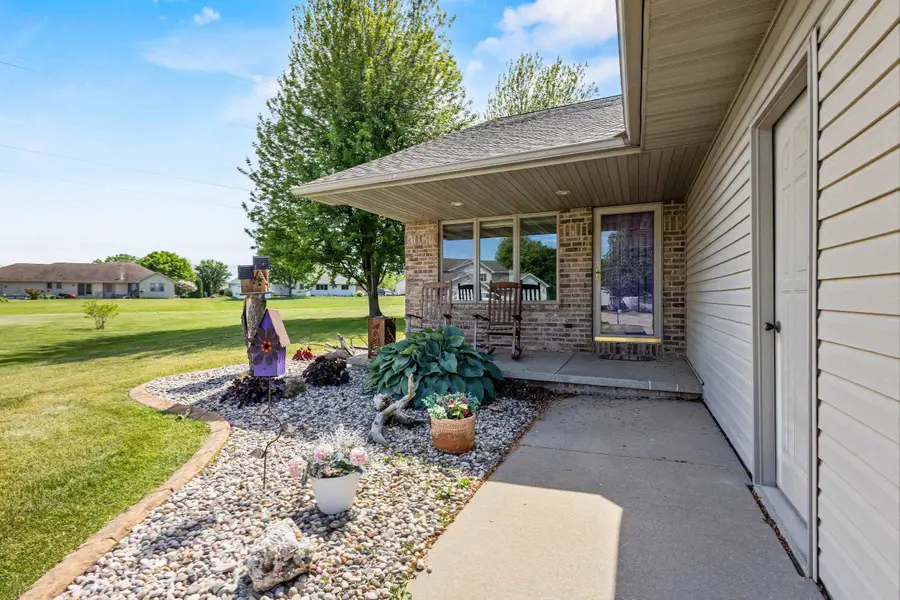 N9513 Cathy Court, Appleton, WI 54915 - #2