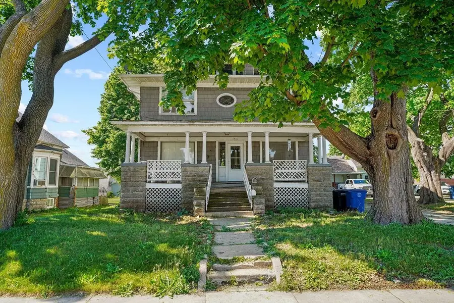 513 Ceape Avenue, Oshkosh, WI 54901 - #2