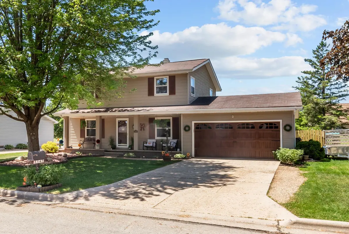 1147 Green Acres Lane, Neenah, WI 54956 - #1