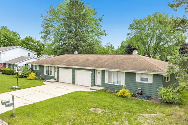 1715 Edgehill Drive, GREEN BAY, WI 54304
