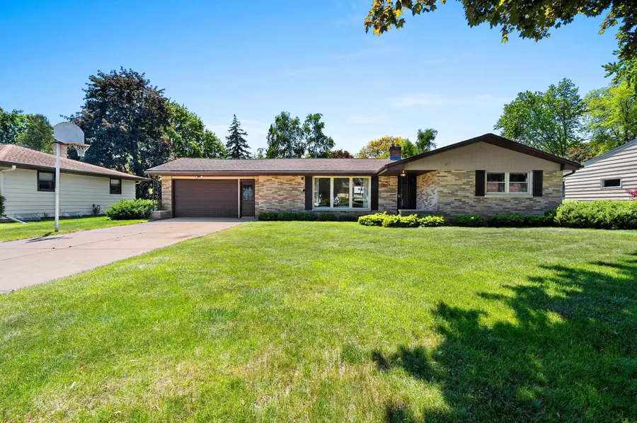 917 Myrtle Lane, Green Bay, WI 54304-4432 - #3