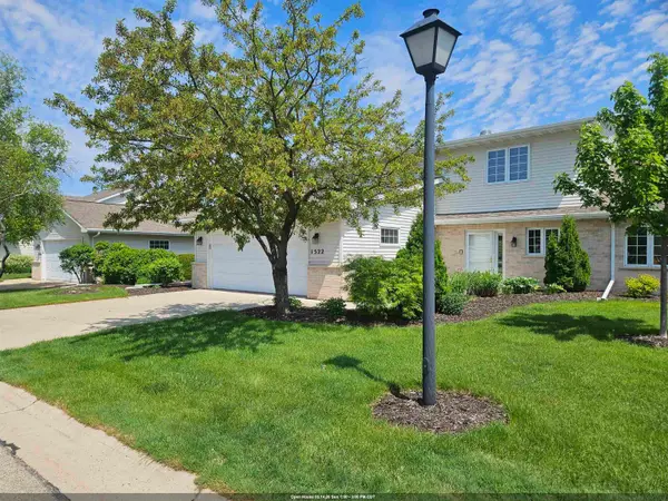 1522 River Pines Drive, GREEN BAY, WI 54311