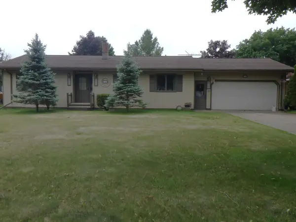305 Riverview Drive, MARION, WI 54950