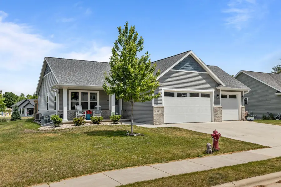 607 W 5th Street, Shawano, WI 54166 - #2