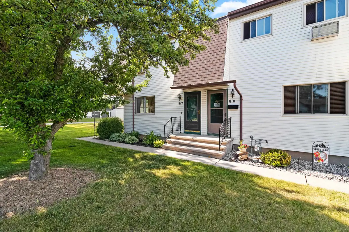 812 Kay Kourt, Fox Crossing, WI 54952 - #1