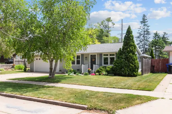2416 N Elinor Street, APPLETON, WI 54914-2010