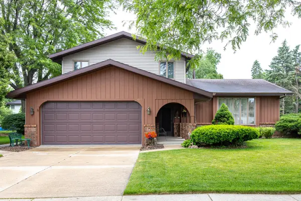 1017 E Capitol Drive, APPLETON, WI 54911