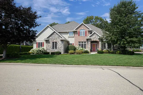 422 Bosworth Lane, NEENAH, WI 54956