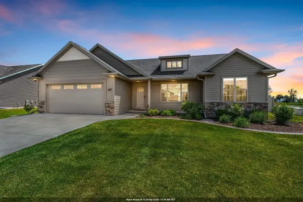 1897 Meadowland Court, GREEN BAY, WI 54311-3404