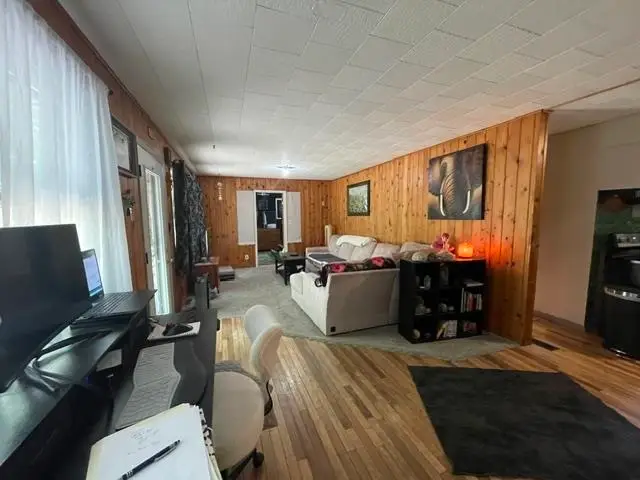 2601 W 2nd Avenue, Gladstone, MI 49837 - #3