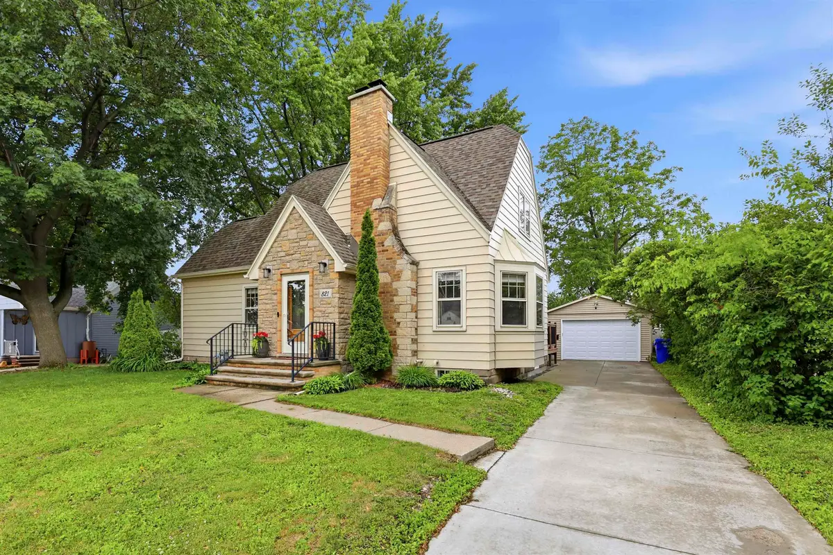821 S Weimar Street, Appleton, WI 54915 - #1