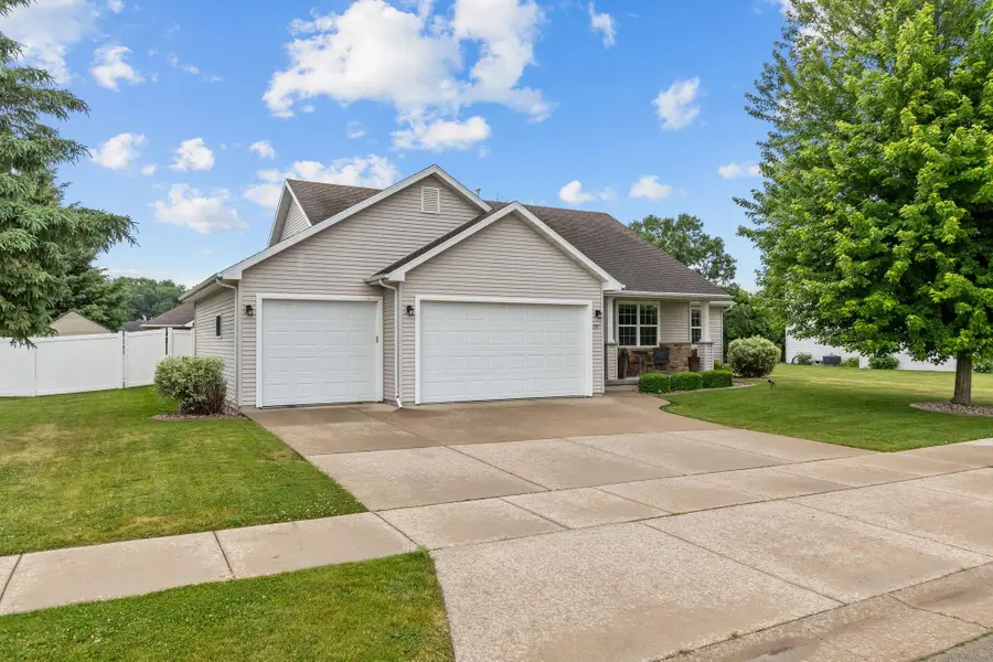 1578 Lone Oak Drive, Neenah, WI 54956-6541 - #2