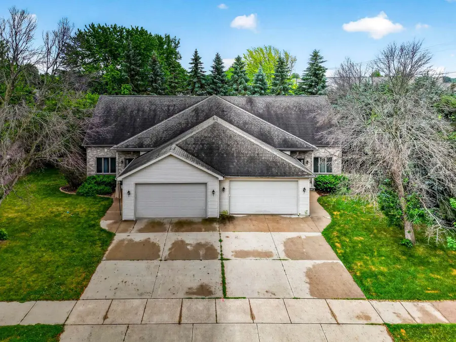 101 E Kennedy Avenue, Kimberly, WI 54136 - #2