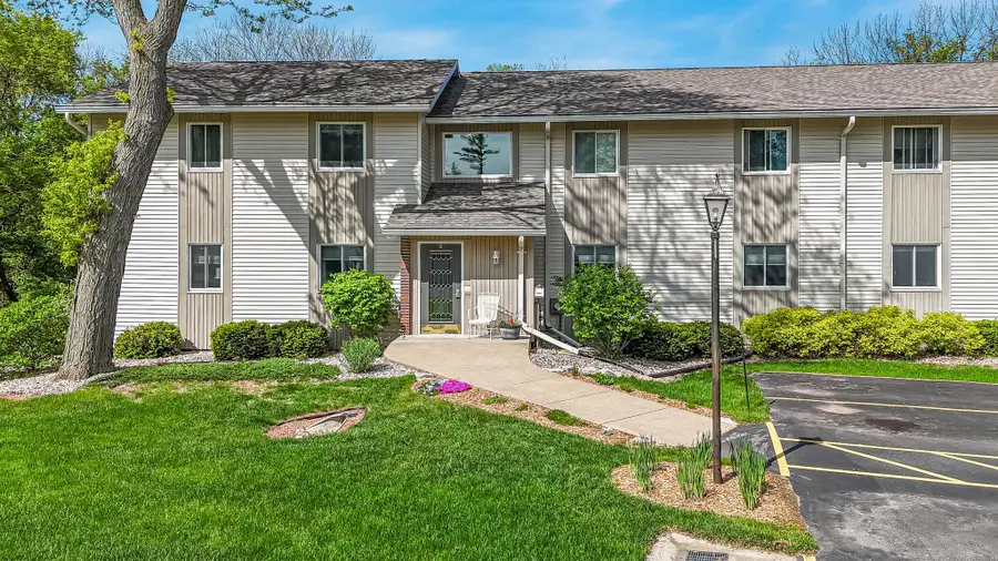 1 Altendorf Place #8, Kaukauna, WI 54130 - #2