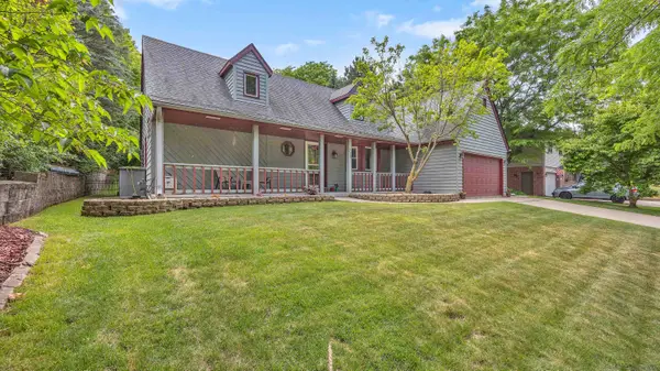 715 Hawthorn Drive, WEST BEND, WI 53095