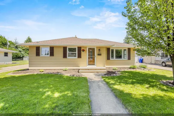 2700 N Lillian Court, APPLETON, WI 54911-2243